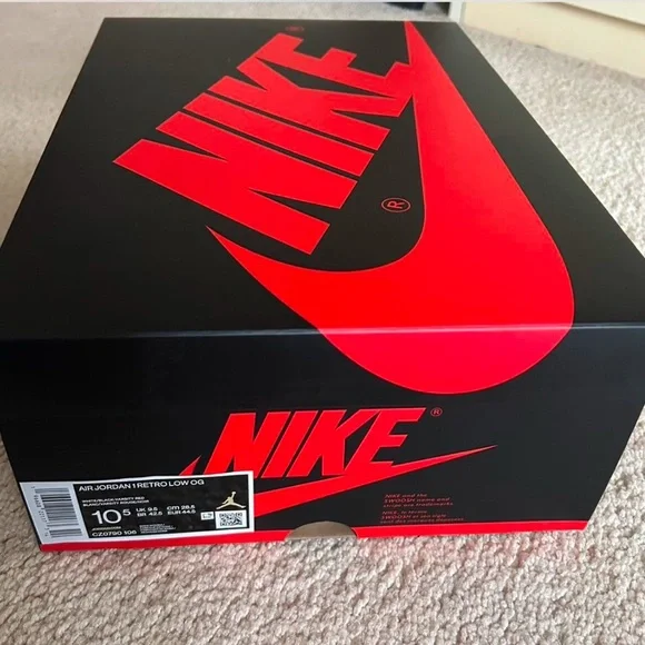 Jordan 1 low black toe og
